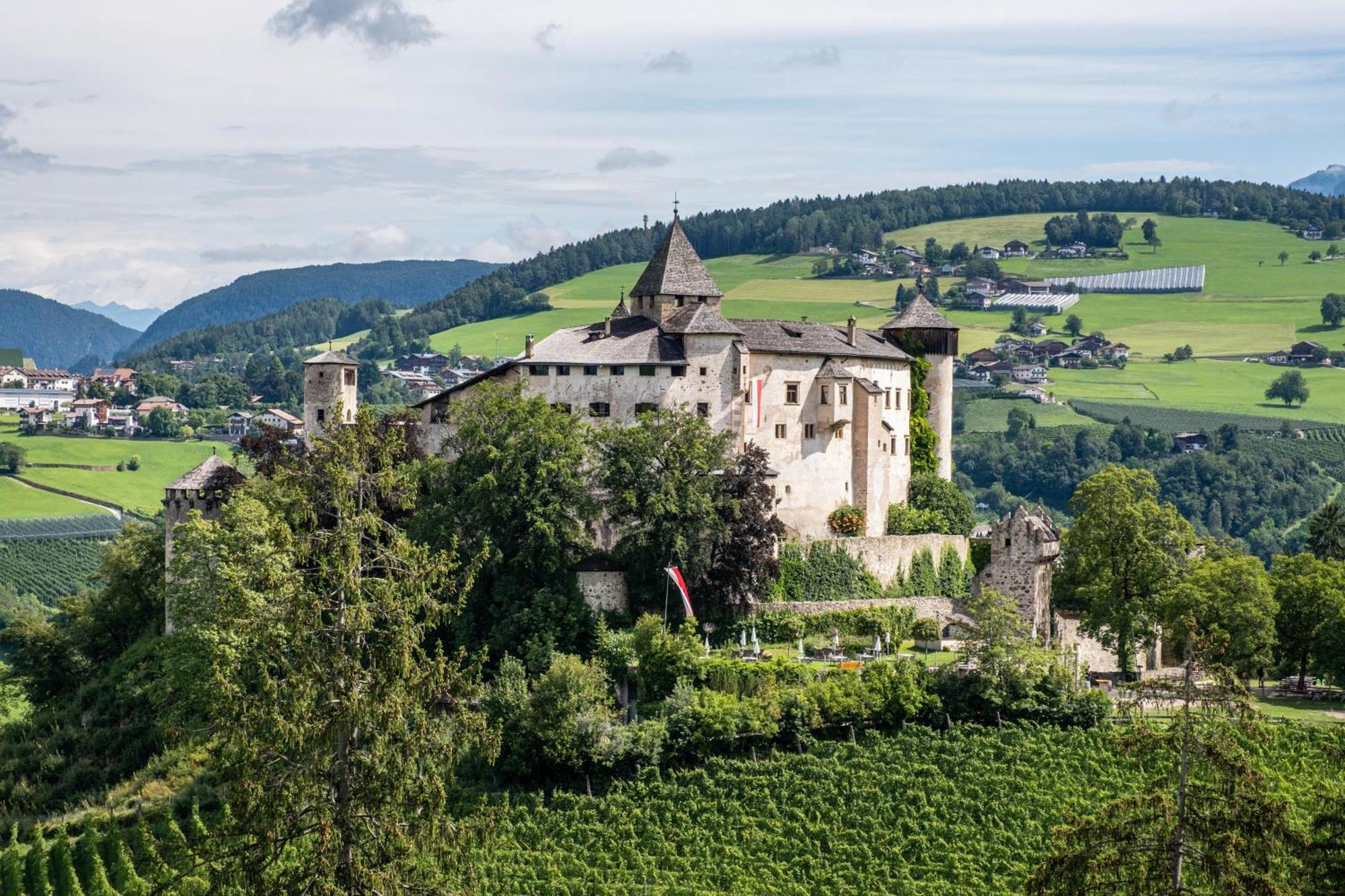 Haensel Und Gretel Schlosshof Umes 外观 照片